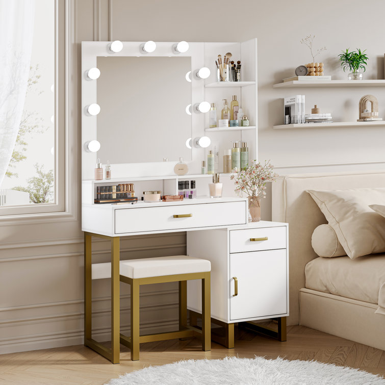 Lighted vanity hot sale table set